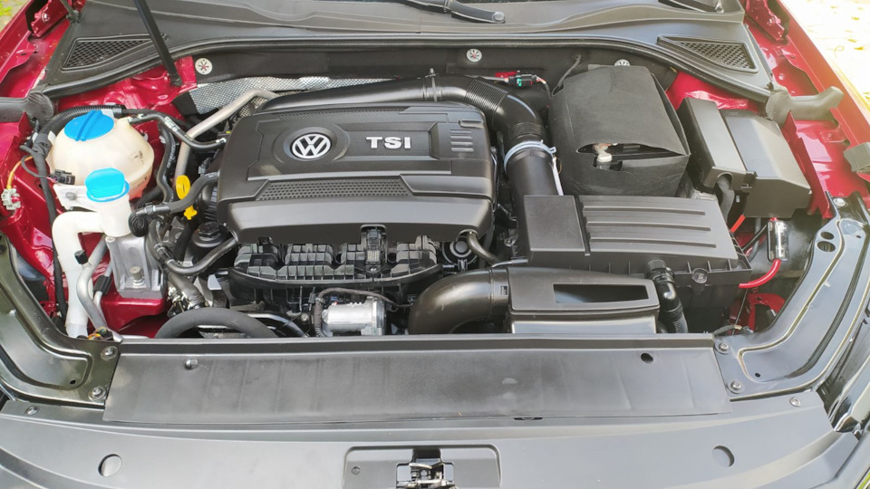 Глибоке очищення моторного відсіку VW Passat в домашніх умовах 3