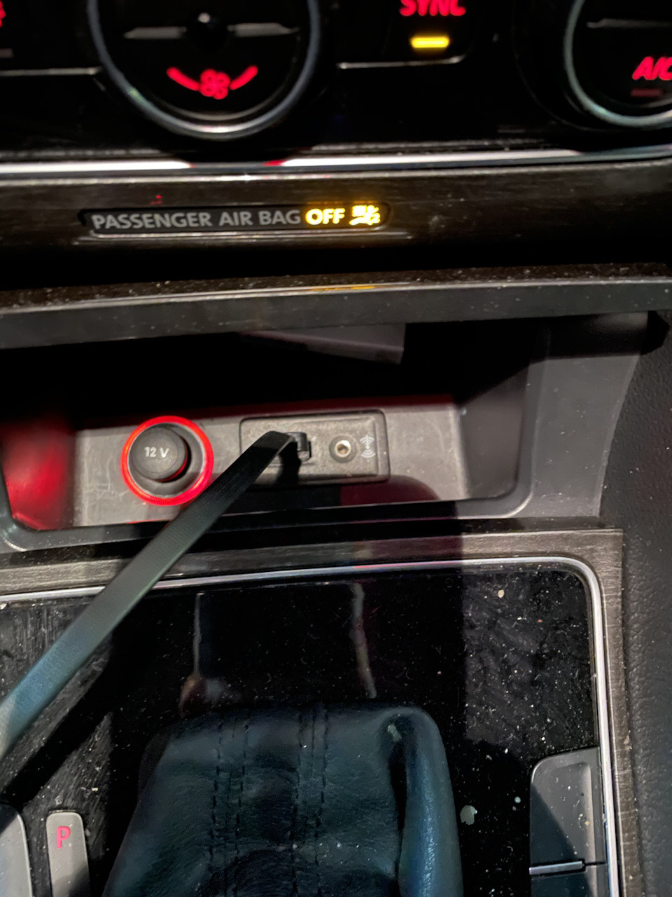 Підкажіть з CarPlay Passat USA 3