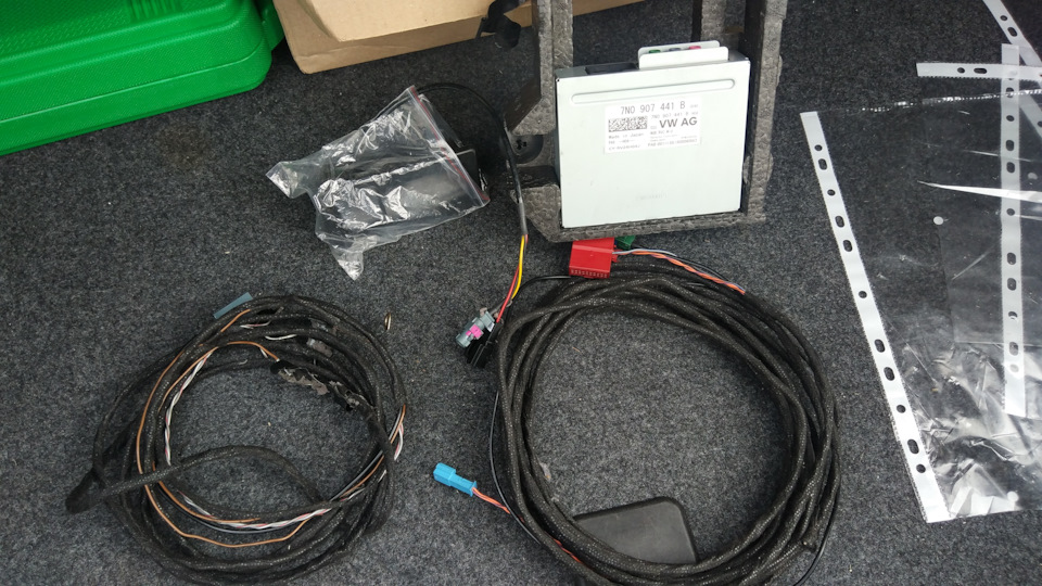 Встановлення Discover Media (7UP), USB - Hub (UI2) та камери з блоком траєкторій (KA2) 2