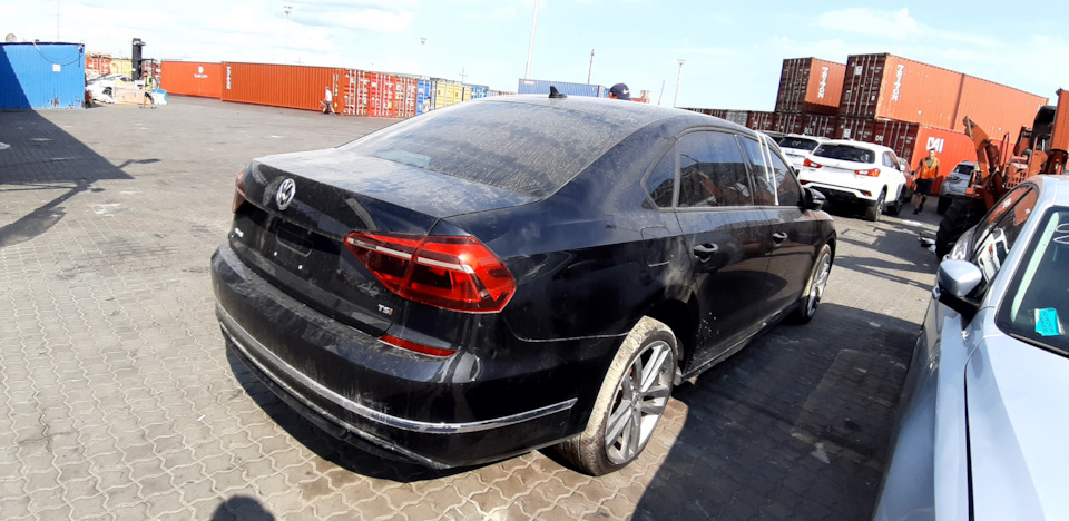 Дочекалися. Прибуття авто в Україну 1