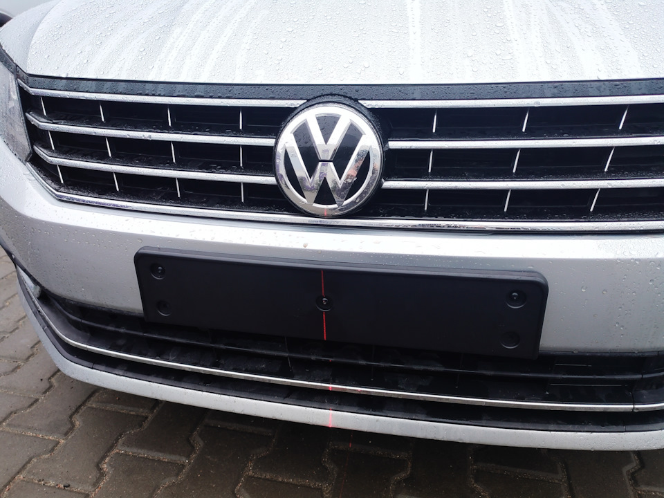 Подіум під передній номер Passat SE (usa) 1