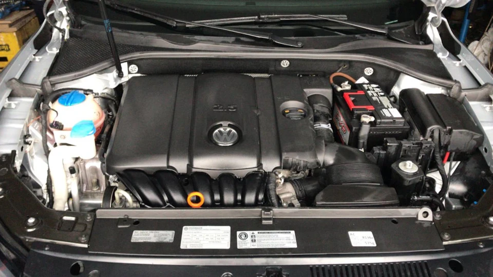 Мийка підкапотного простору VW Passat NMS USA