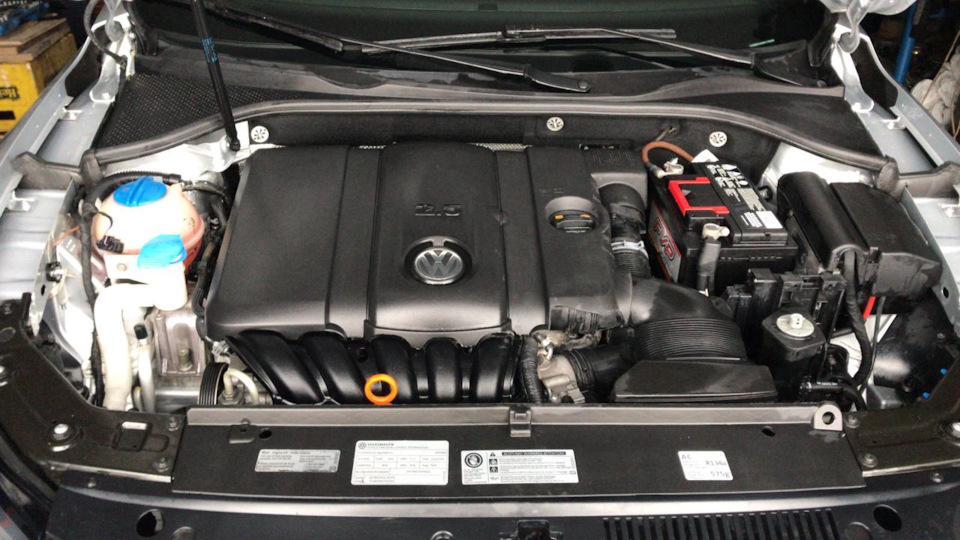 Мийка підкапотного простору VW Passat NMS USA 1