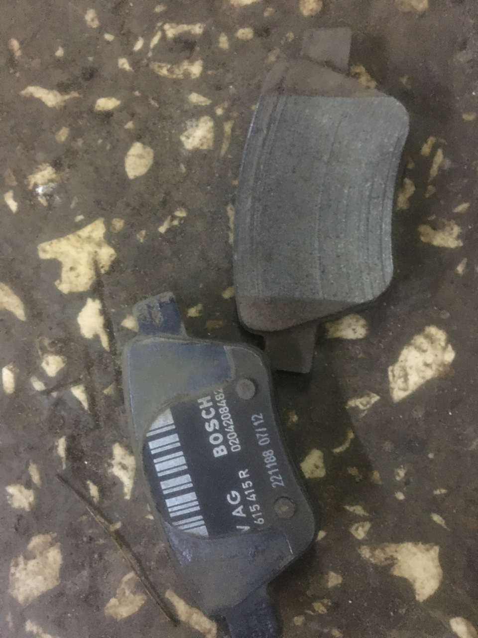 Поставив задні гальмівні колодки Remsa 1420.00 2