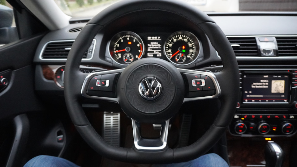 ✍ Заміна штатного керма на нове з VW Polo 2