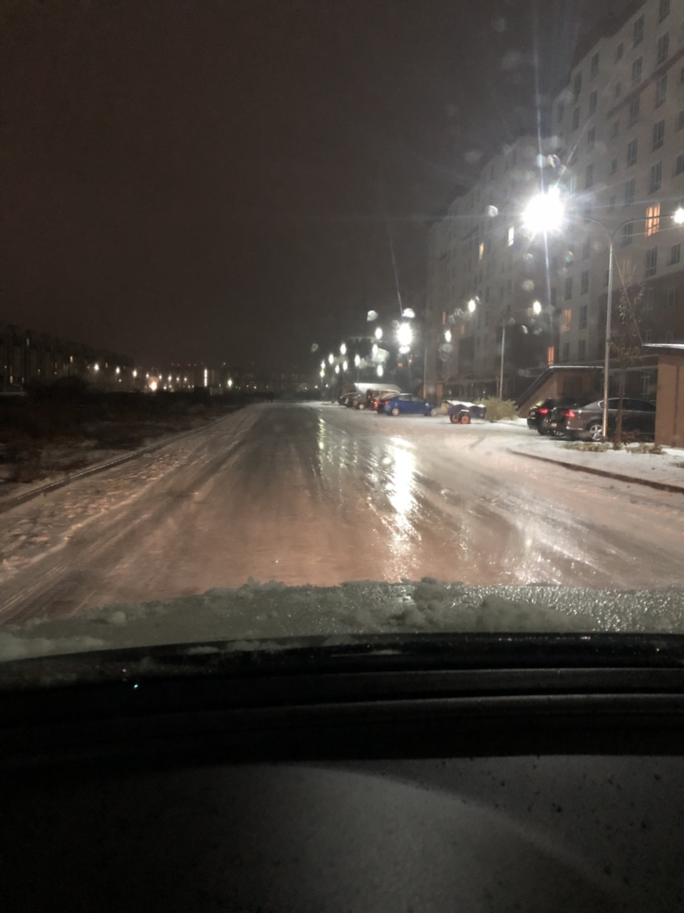 ПЕРШИЙ СНІГ, або Клуб любителів літньої гуми 5