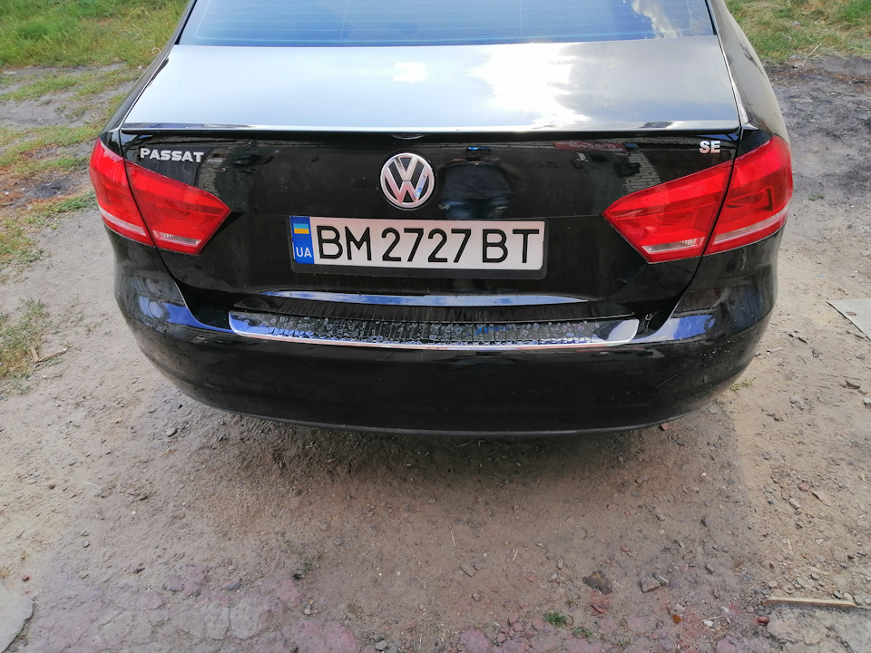 Хром накладка на задний бампер 1