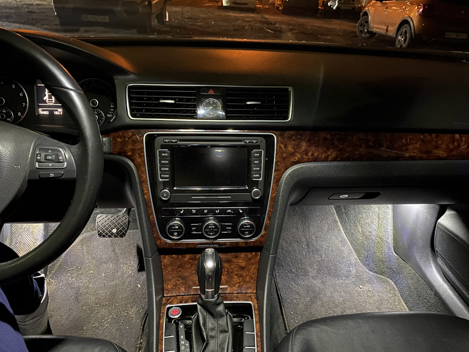 Заміна освітлення на LED салоні/номери VW Passat B7 USA 3.6l 4