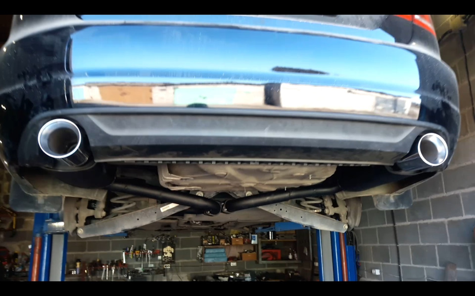 Роздвоєний вихлоп PASSAT B7 USA 1