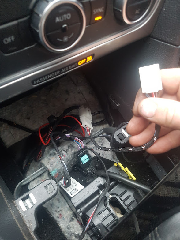 Встановлення кнопки ASR vw passsat b7usa 3