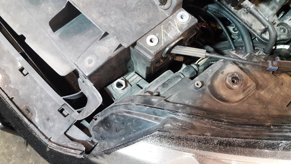 Жовті поворотники на VW 5