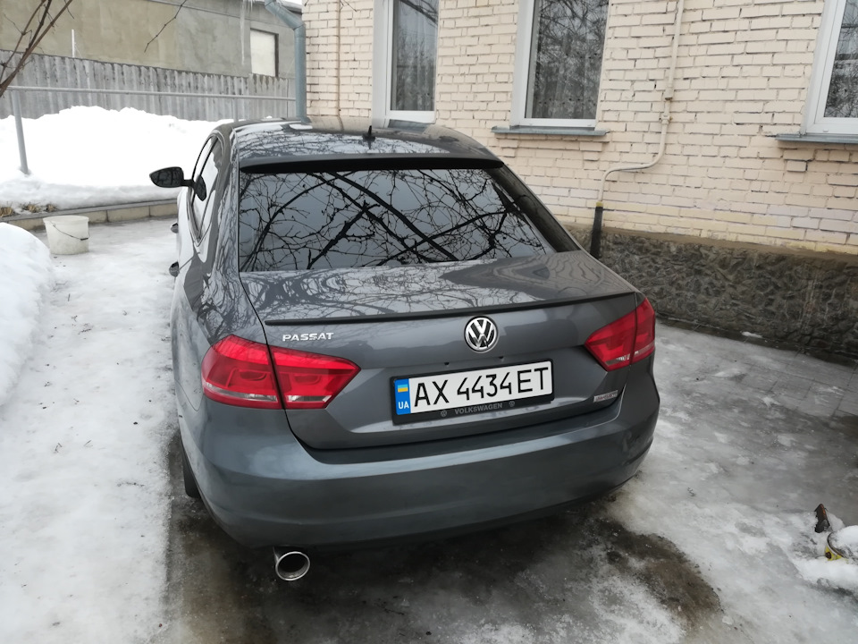 Вітровик на заднє скло 3