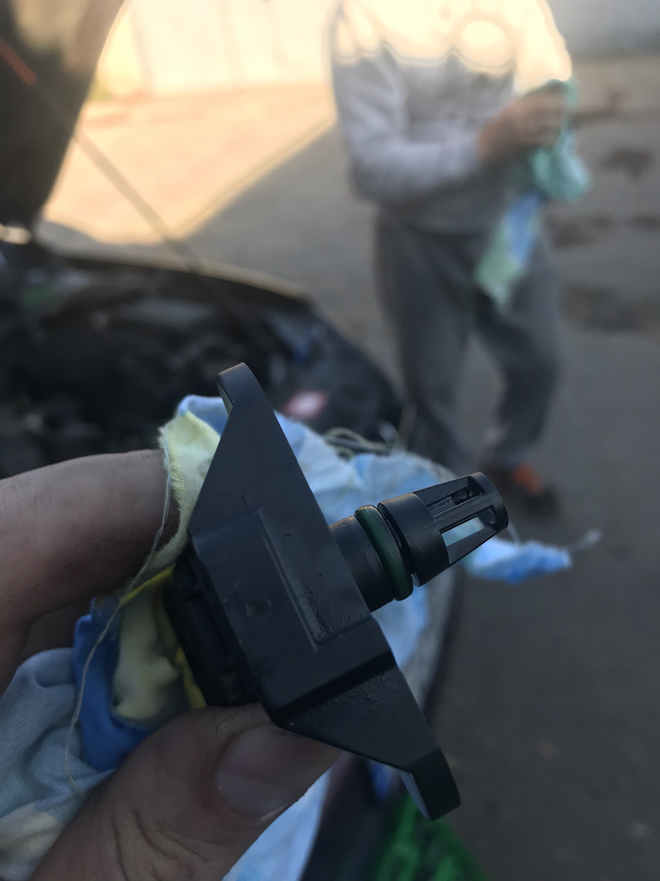 Датчик тиску у впускному газопроводі 2