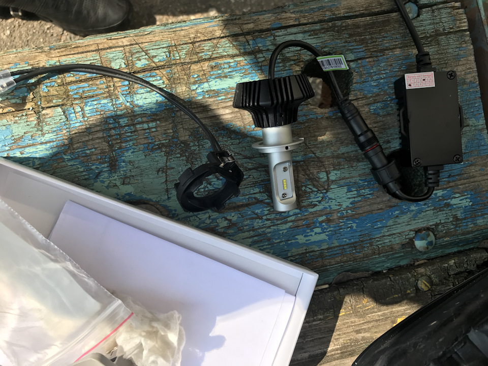 Заміна галогенних ламп h7 на LED на американському пасаті 5