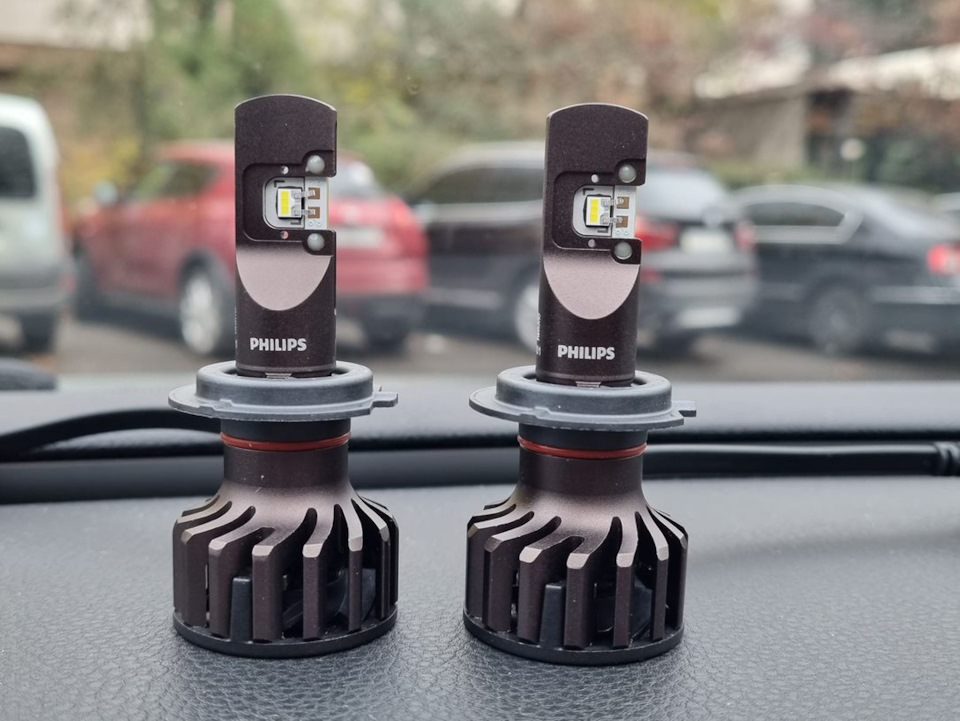 Встановлення LED в рефлектор ;) Philips Ultinon Pro9000 2