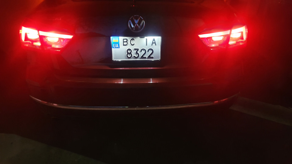 ✔LED лампи в підсвічування номера Philips Vision LED T10 5