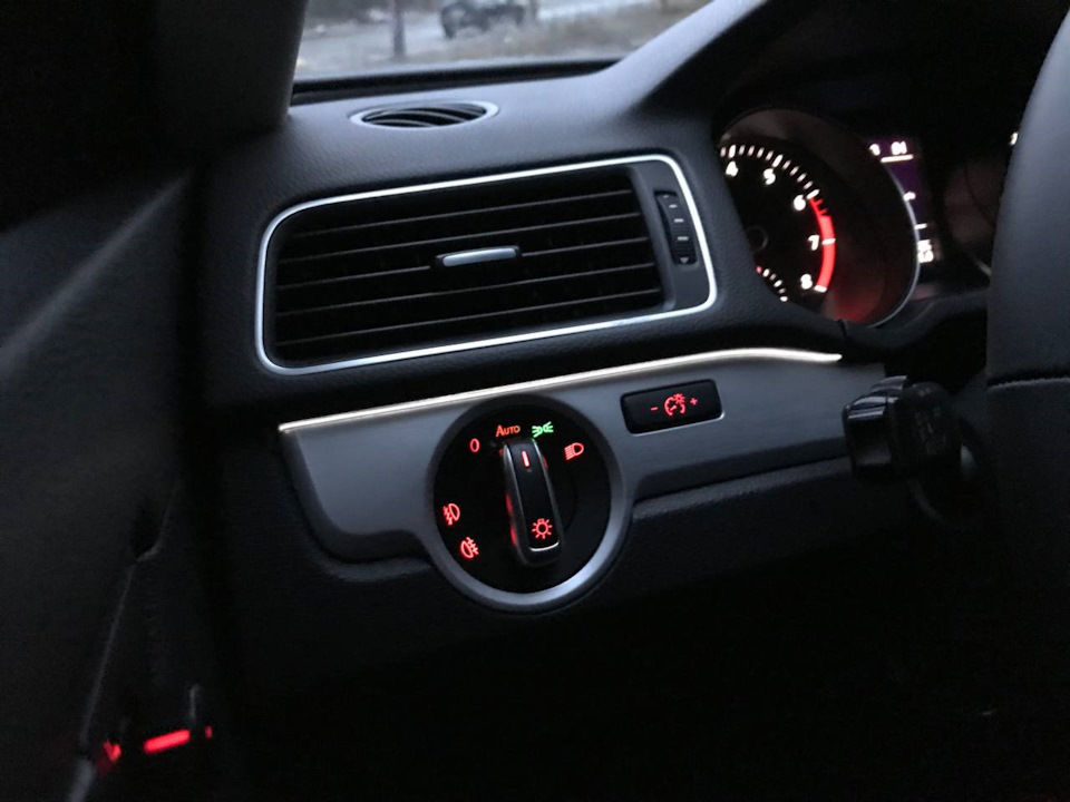 Встановлення підсвічування дверних карток Passat b7 usa 4