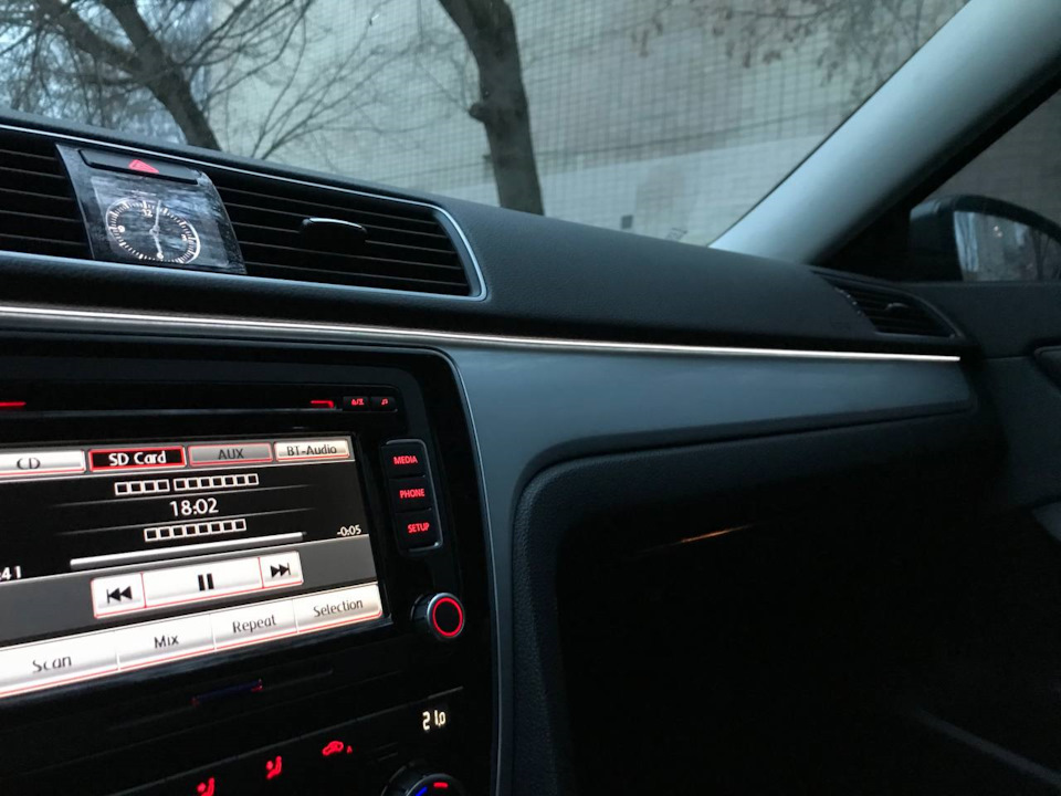 Встановлення підсвічування дверних карток Passat b7 usa 5