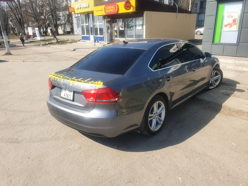 Встановлення лип-спойлера Passat 4