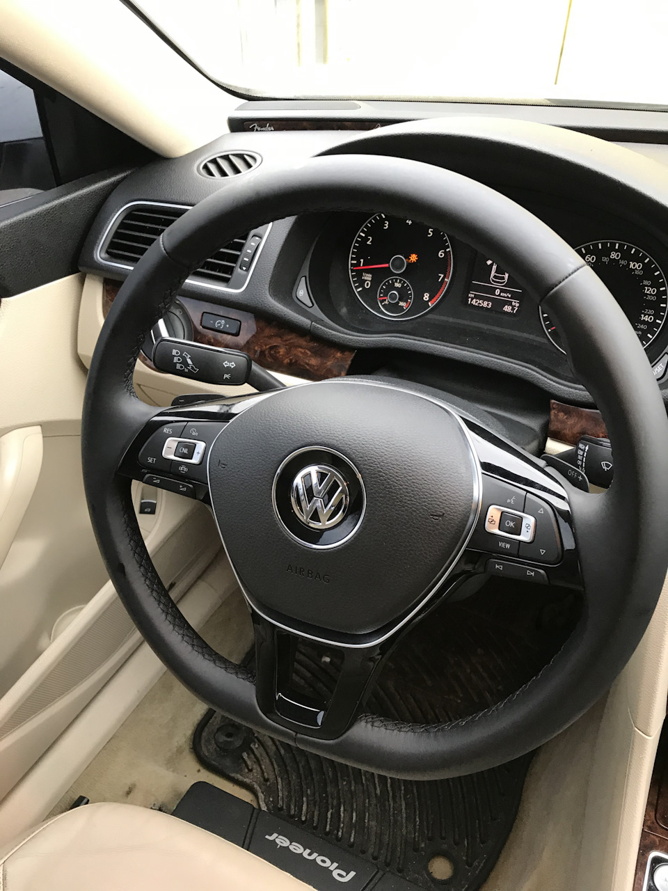 Установка керма від MQB + підрульові перемикачі від B8 3