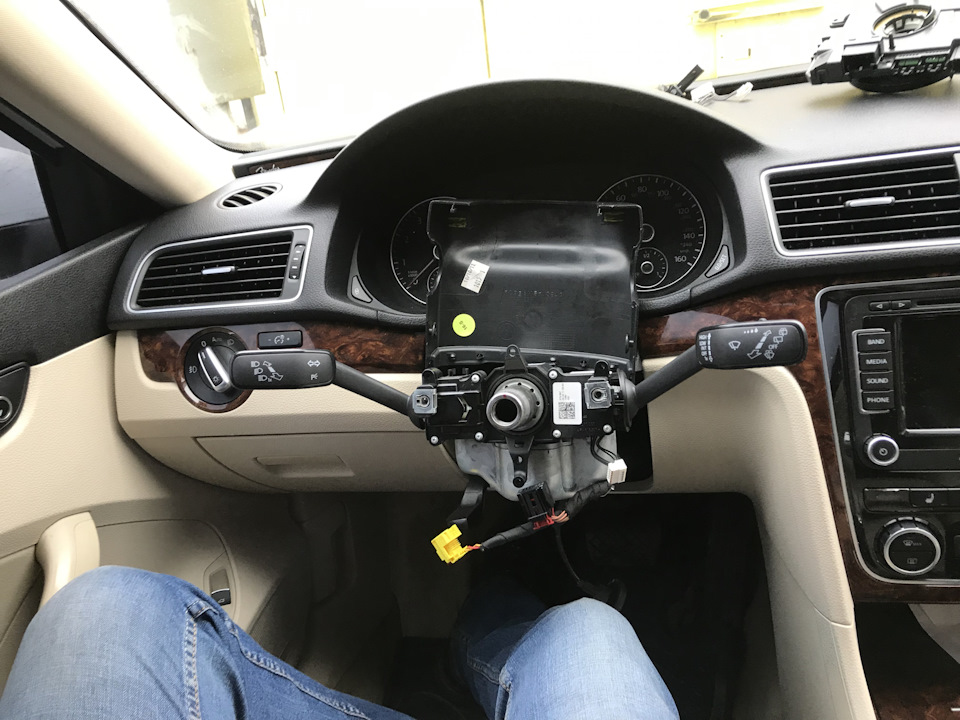 Установка керма від MQB + підрульові перемикачі від B8 4