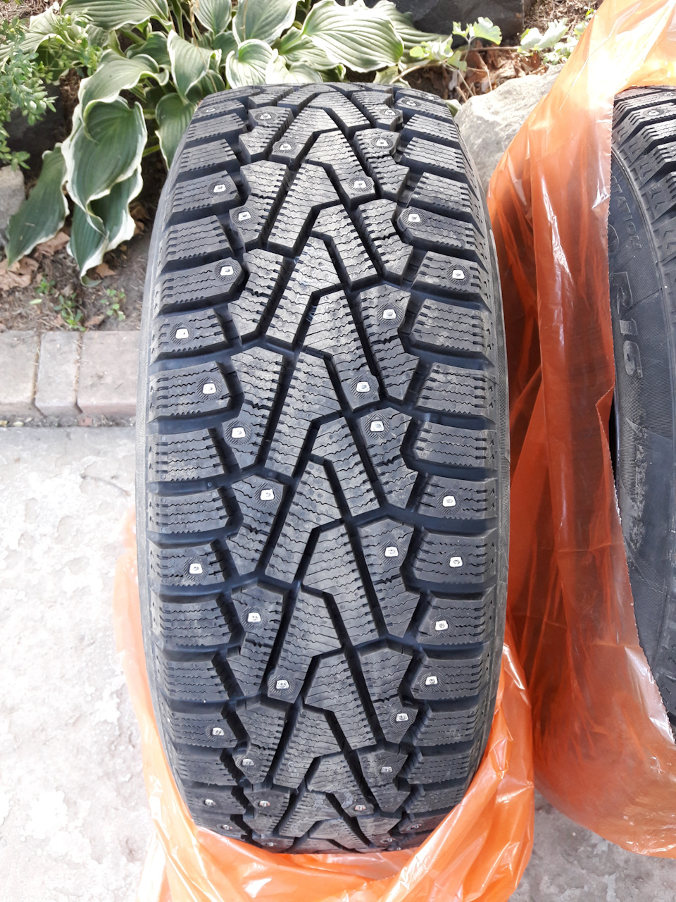 Зима холоду та Pirelli Ice Zero! 2