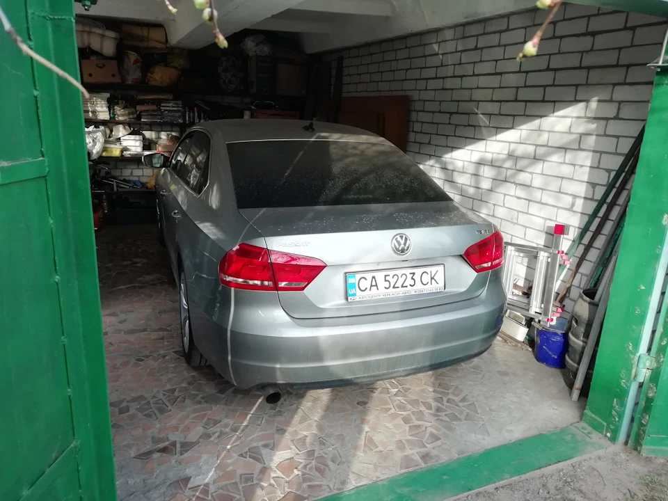 Гараж для пасата