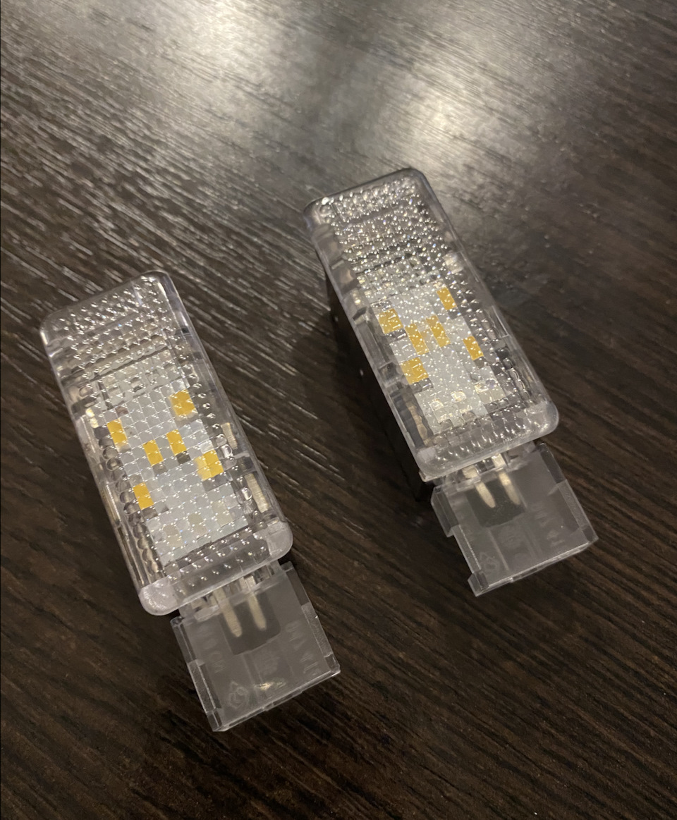 Двоє режимне підсвічування ніг 💡 1