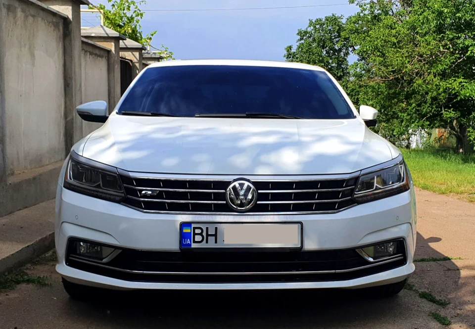 ♲ Значок R-Line у ​​решітку ORIGINAL ♲