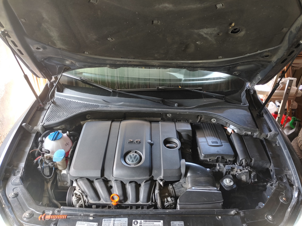 Газові упори Passat usa 🇺🇸 2012 1