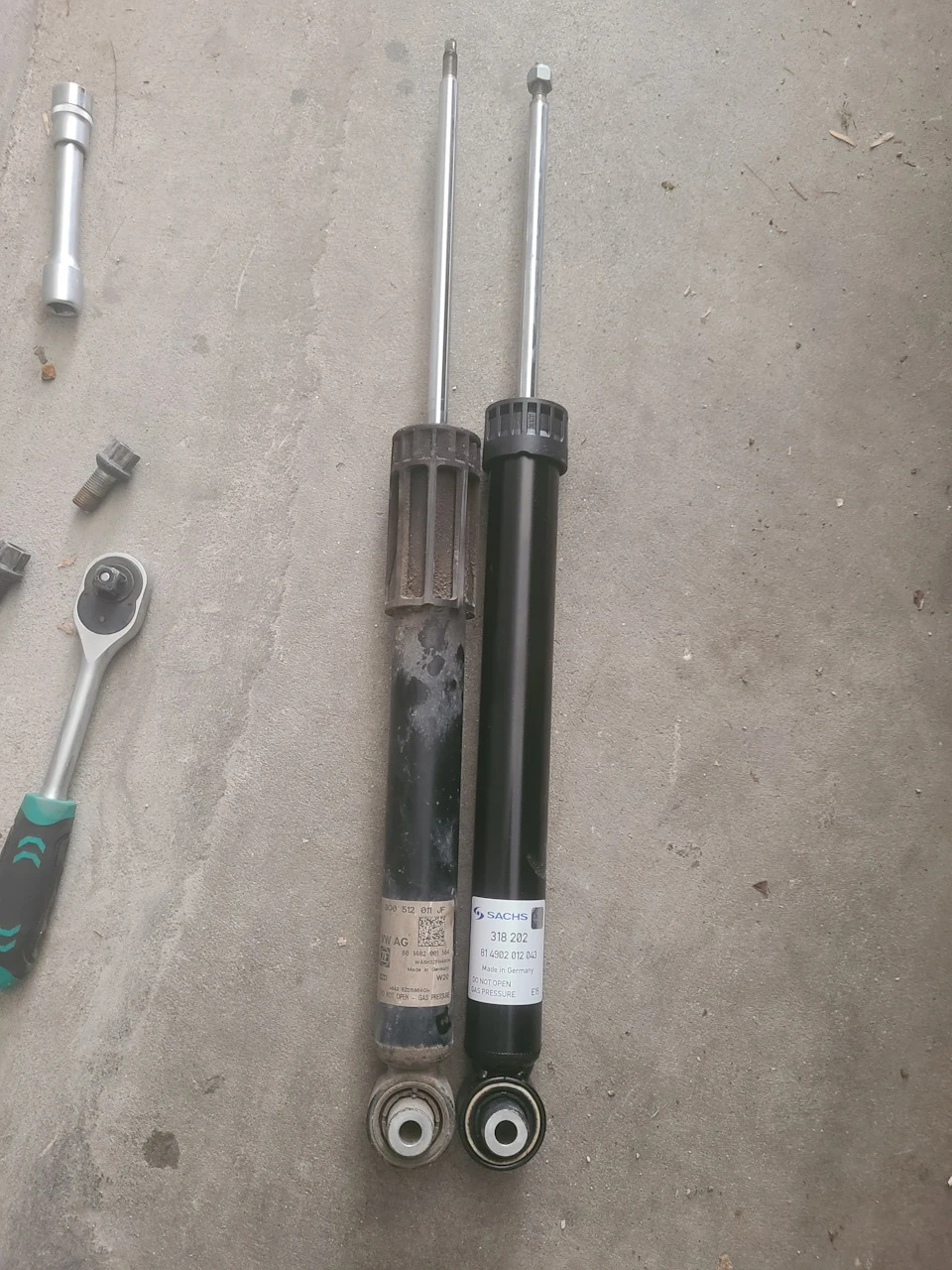Заміна задніх амортизаторів на Sachs 318202