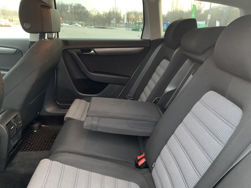 Заміна спортивних сидінь з Passat cc на пасат B7 5