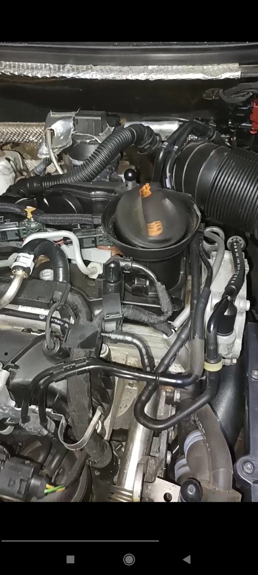 Passat b 7 ревізія ВКГ " блідер" або як повинна поводитися кришка масло заливної горловини (підстрибувати або всмоктувати) 2