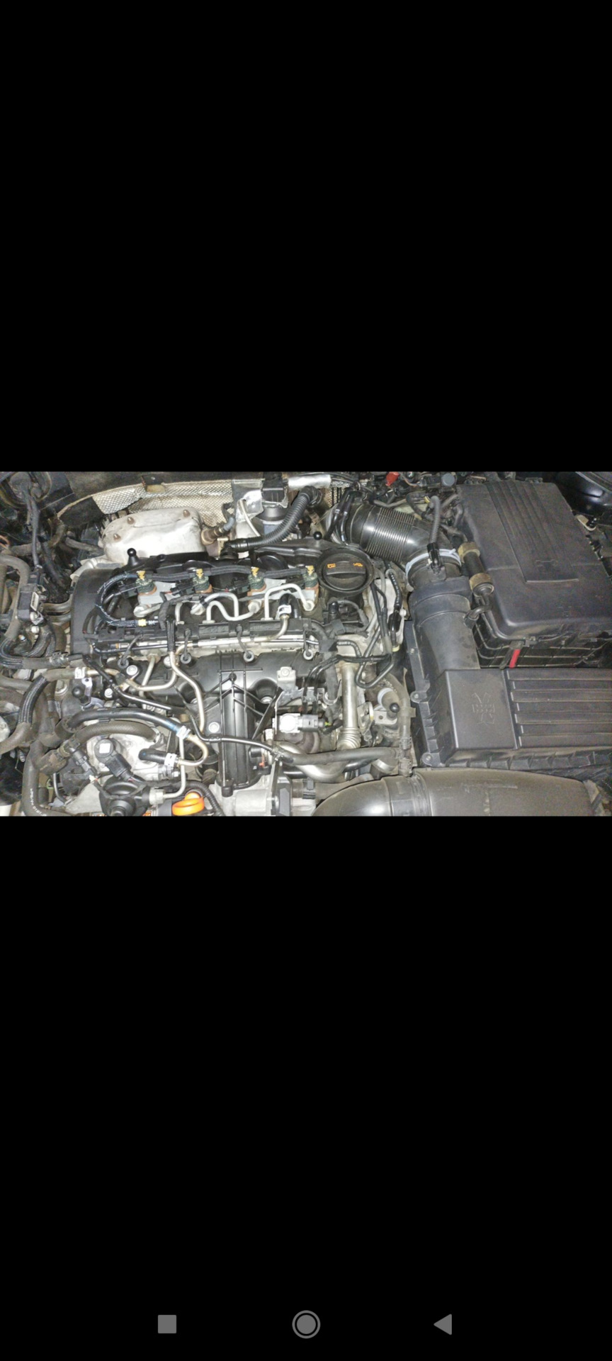 Volkswagen Passat 2.0 TDI заміна масла в двигуні з допуском VW 50400/50700. заміна масляного фільтра та фільтра повітряного 2
