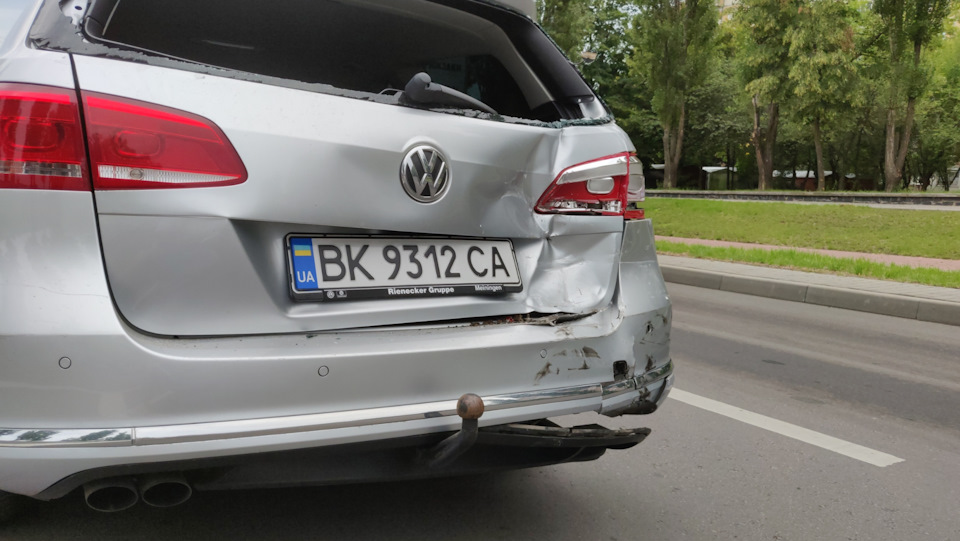 Аварія. Удар у праву частину 3