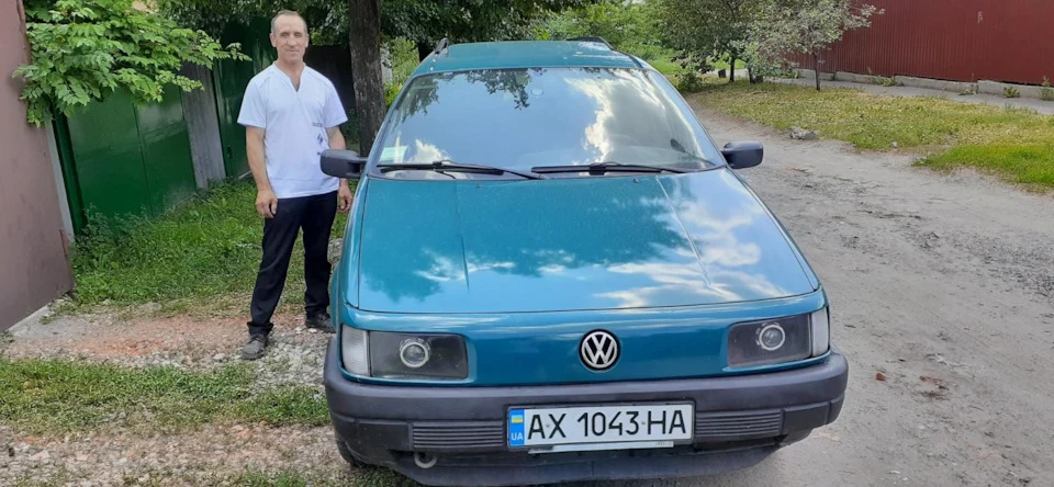 Продам фари на пасат б3 ксінон