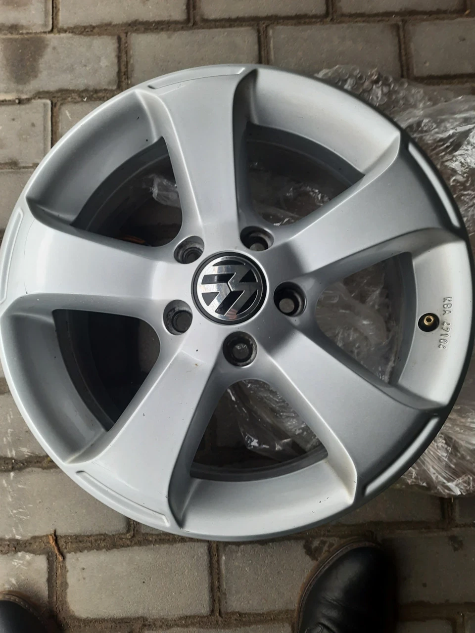 Диски VW R16 ET42 5*112