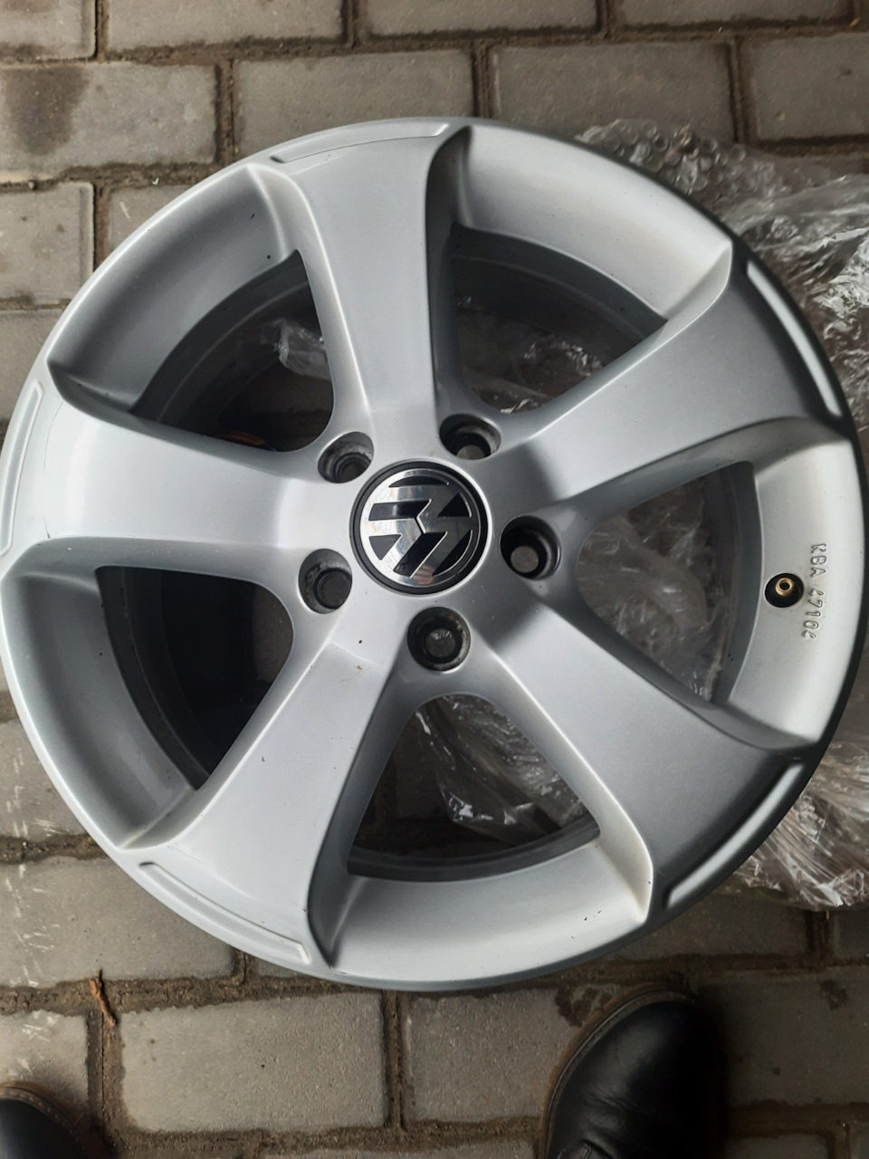 Диски VW R16 ET42 5*112 1