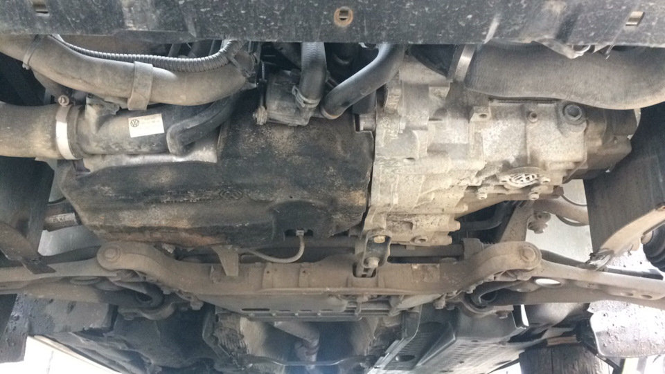 Сайлентблок переднього важеля задній Passat B7 2