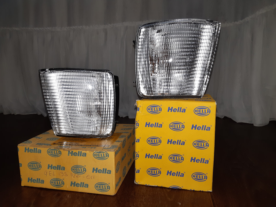 Купив пару нових поворотників Hella. 1