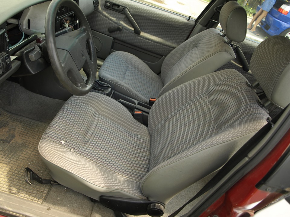 ПРОДАЮ салон VW PASSAT B3 сірий 1