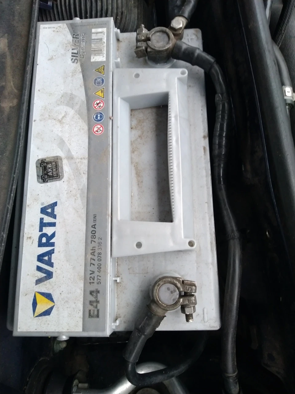Підзарядка АКБ перед зимою.
