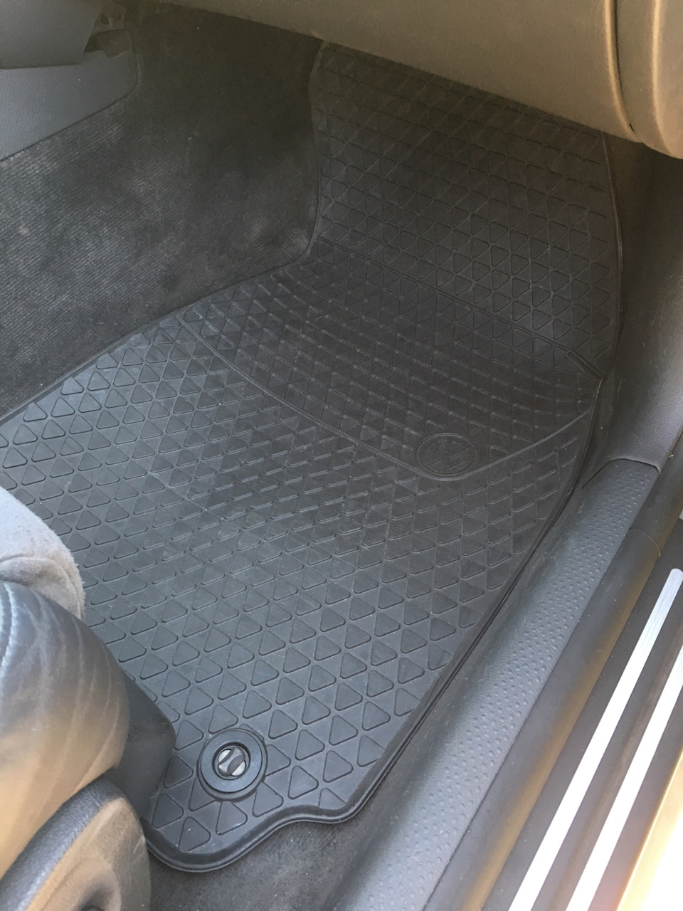 Гумові килимки vw passat b5 4