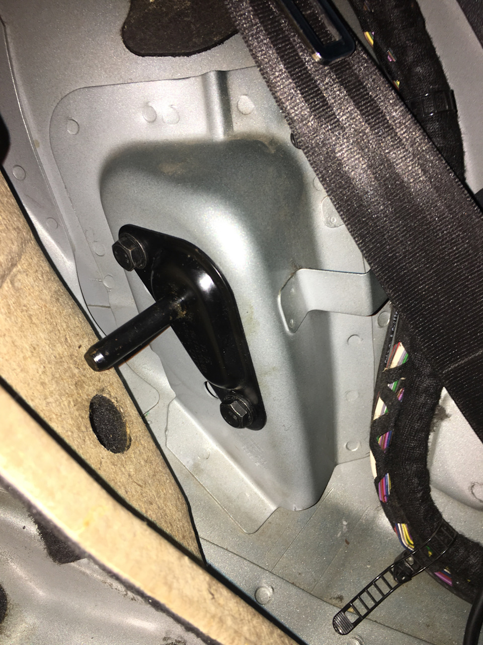 Встановлення сидінь Recaro 1