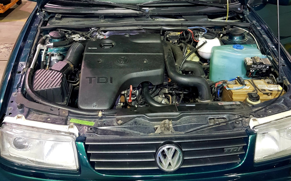 Декоративна накладка двигуна від AFN на 1Z PASSAT B4 1