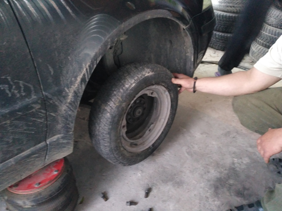 Переобуваємося на зиму Nokian wr d3 1