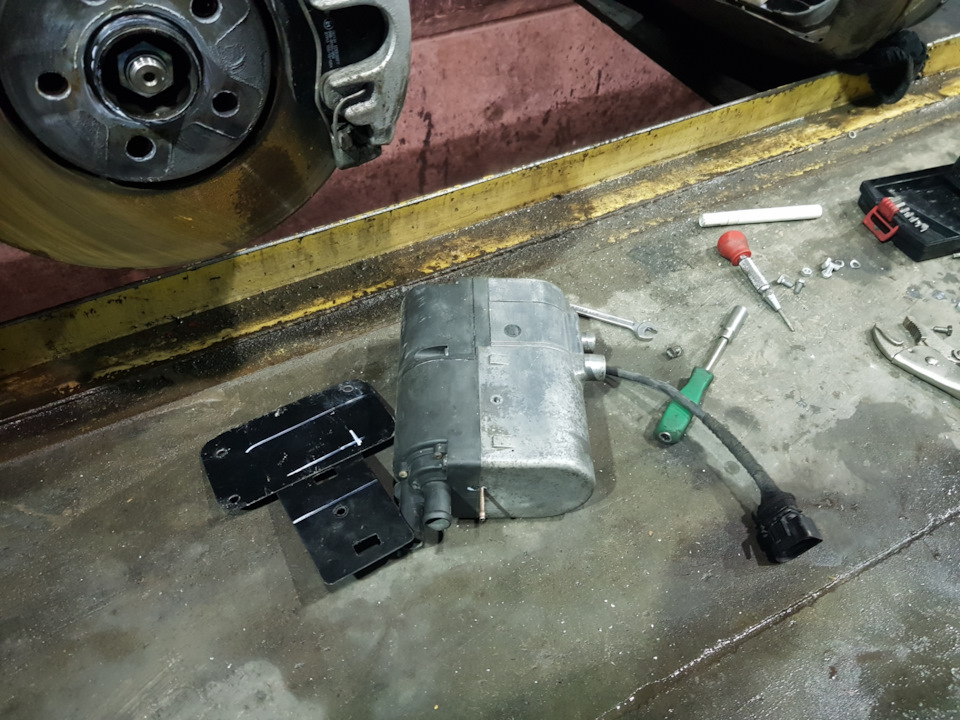 УСТАНОВКА АВТОНОМНОГО ОПАЛЮВАЧА EBERSPACHER на PASSAT B4 1.9TDI 5