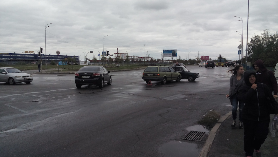 Невеликі неприємності 4