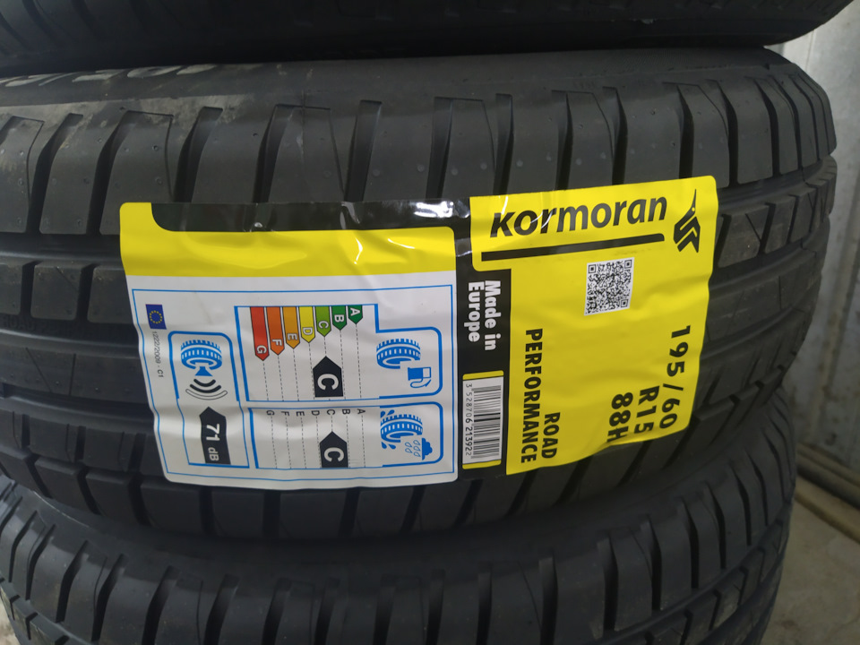 Літня різьба Kormoran Road Perfomance 195/60 r15 3