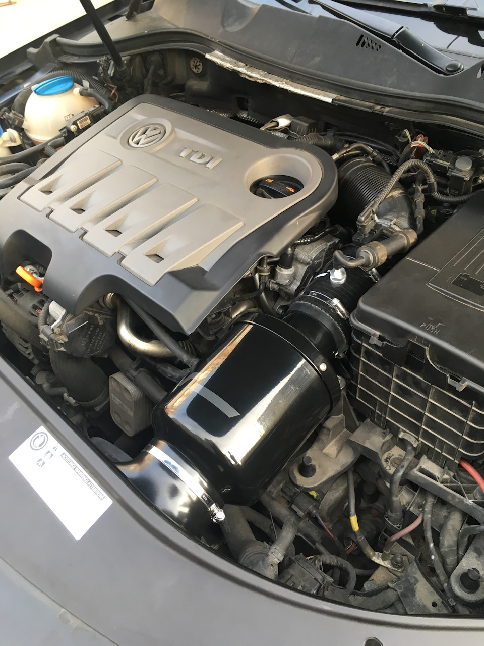 Впуск RacingLine Performance VWR12G60D Passat B7 2.0TDI 3
